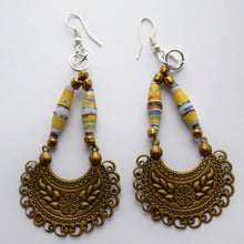 Load image into Gallery viewer, Earrings, Paper bead, Crescent