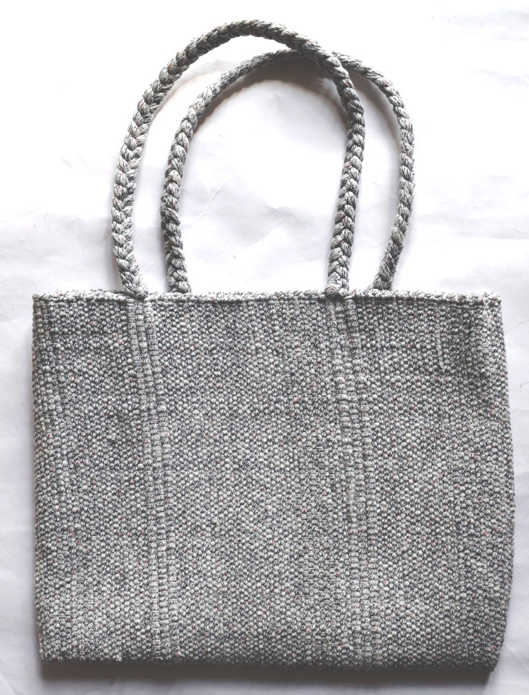 Bag, woven tote, medium - Plain