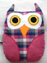 Load image into Gallery viewer, Owl cushion
